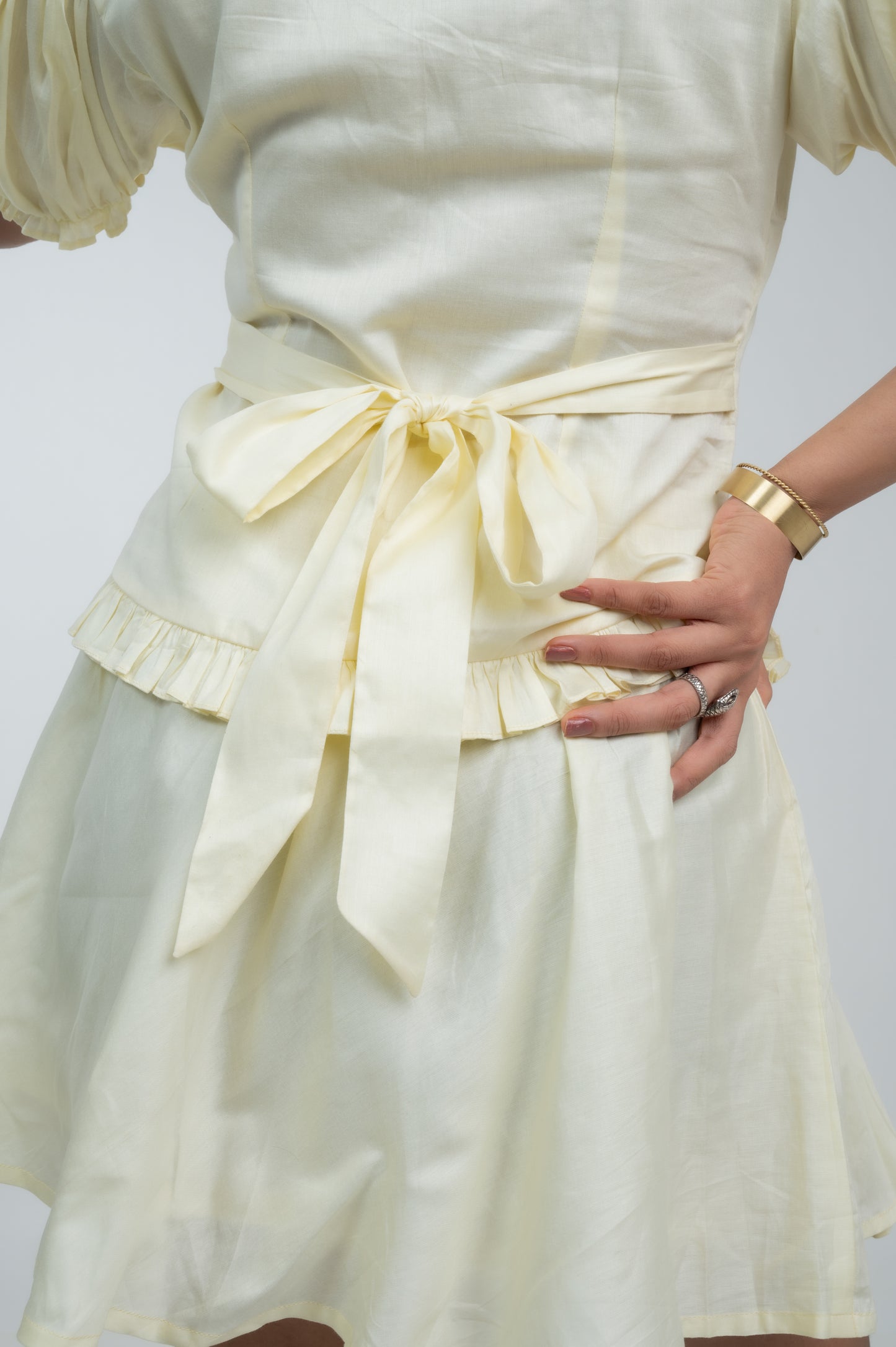 Belle yellow